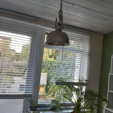 הוילה ברוז' Our Lily House, Een Gezellig Familiehuis In Rustige Omgeving מראה חיצוני תמונה