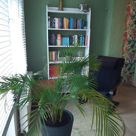 הוילה ברוז' Our Lily House, Een Gezellig Familiehuis In Rustige Omgeving מראה חיצוני תמונה