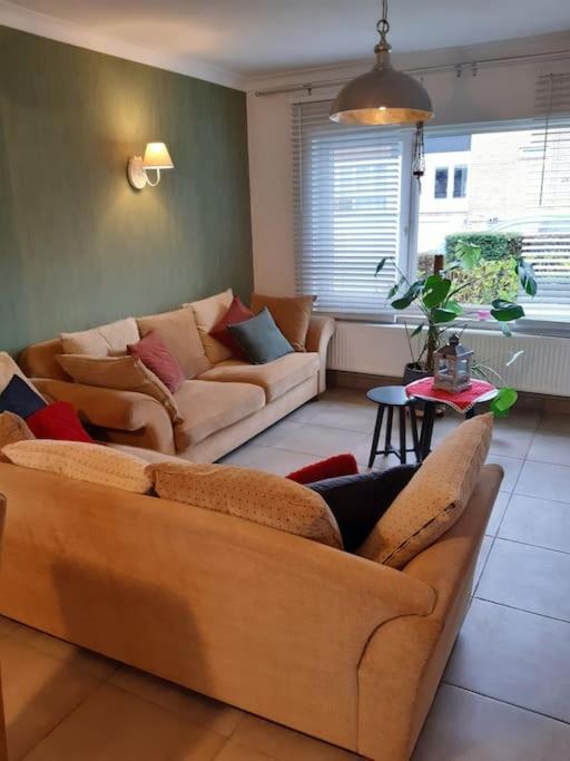 הוילה ברוז' Our Lily House, Een Gezellig Familiehuis In Rustige Omgeving מראה חיצוני תמונה